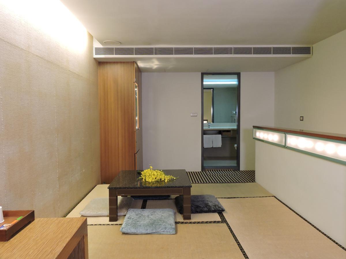 Edinburgh Motel Tainan Eksteriør billede