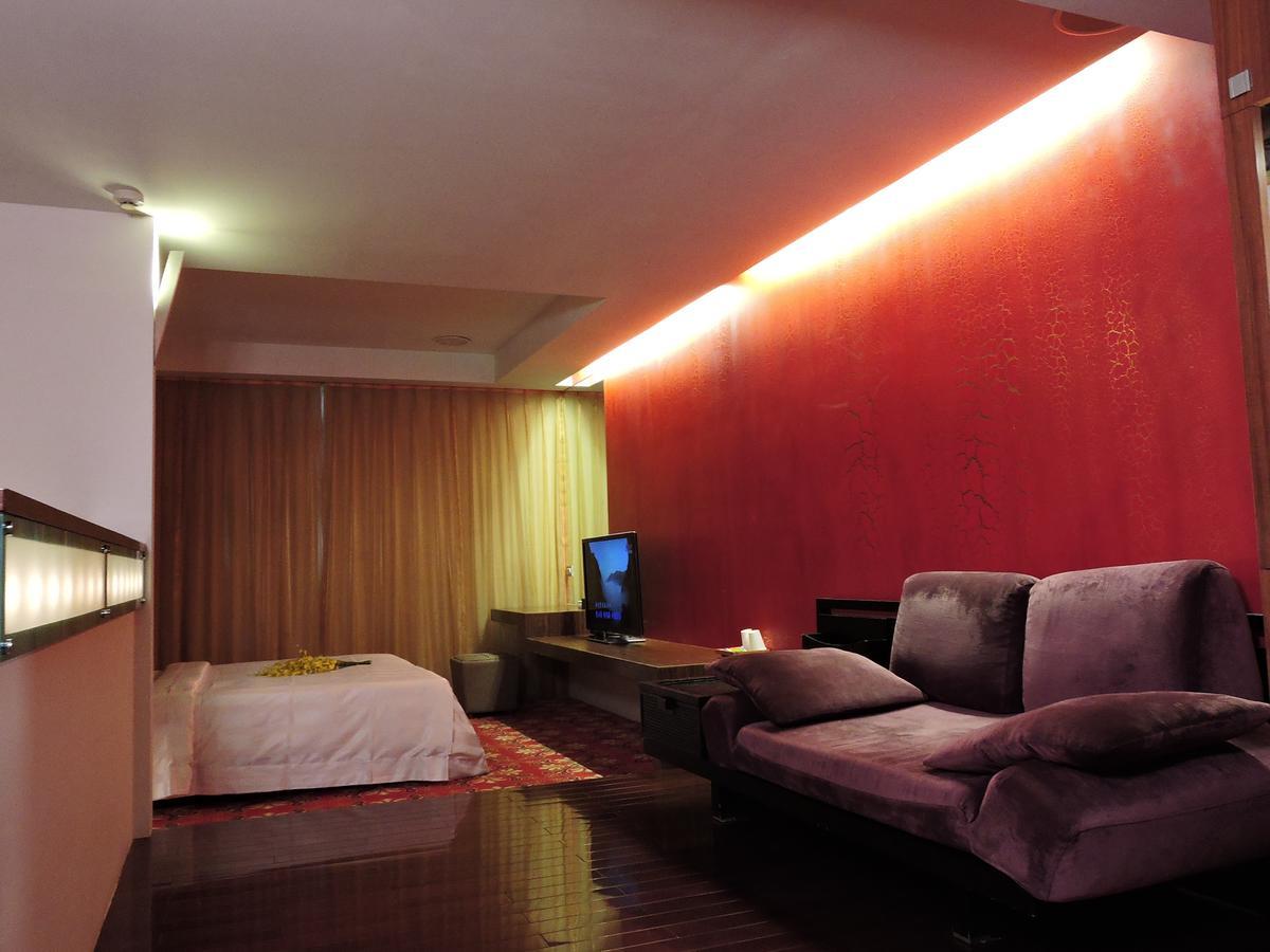 Edinburgh Motel Tainan Eksteriør billede